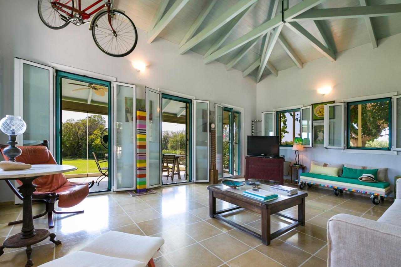 Villa Gaia Σβορωνάτα Εξωτερικό φωτογραφία