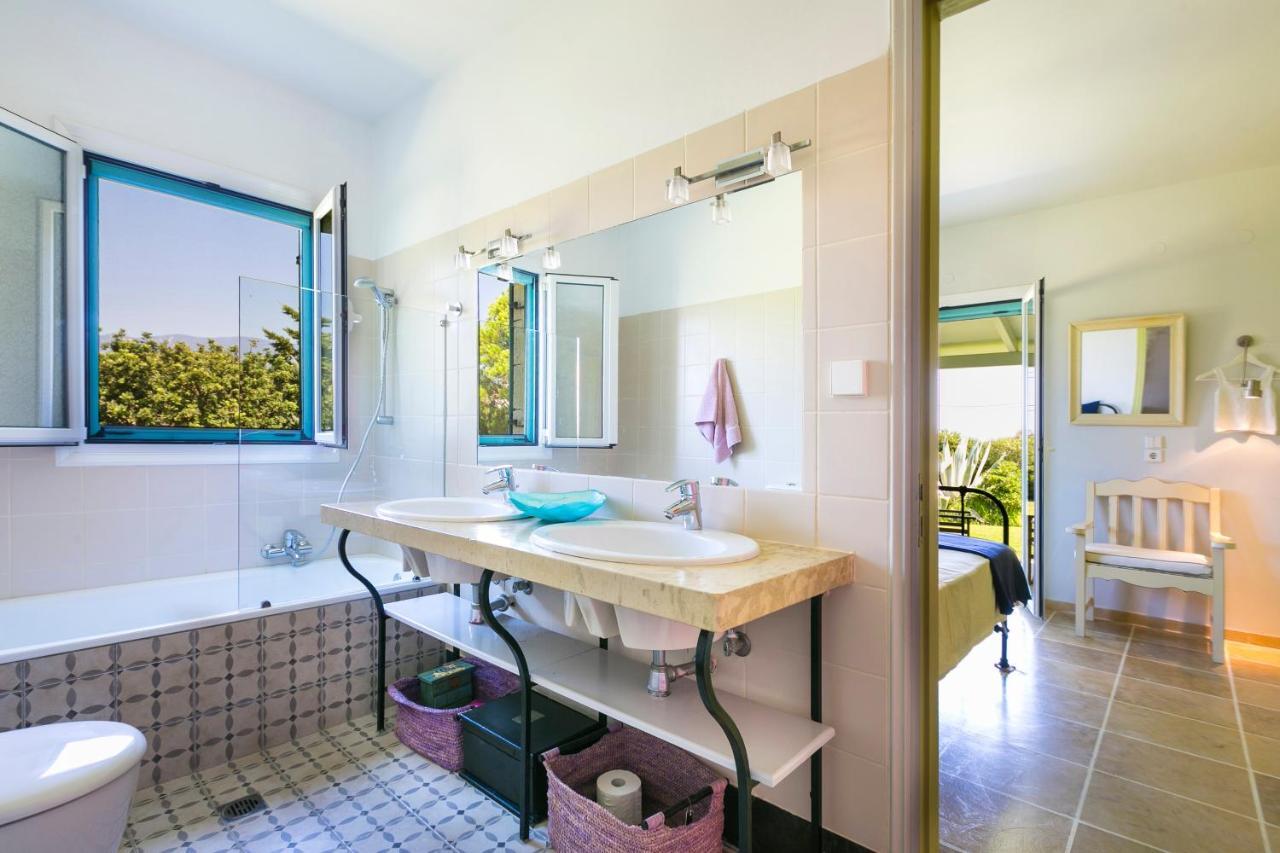 Villa Gaia Σβορωνάτα Εξωτερικό φωτογραφία